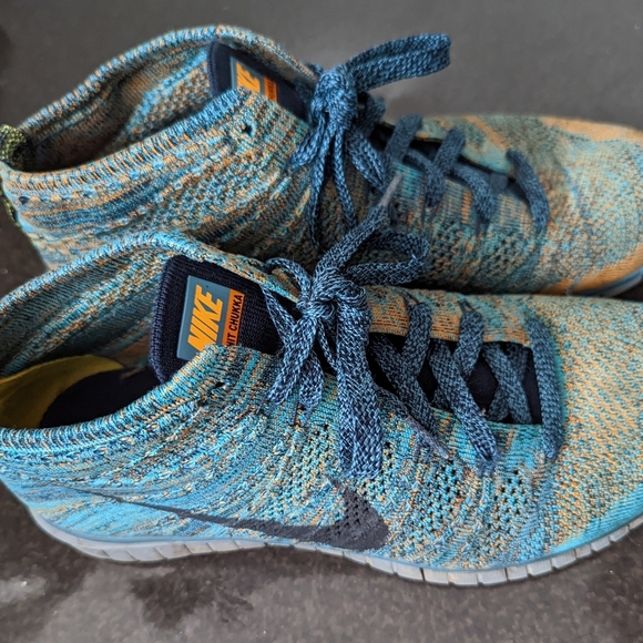 Nike Flyknit Chukka - Picture 5 of 13